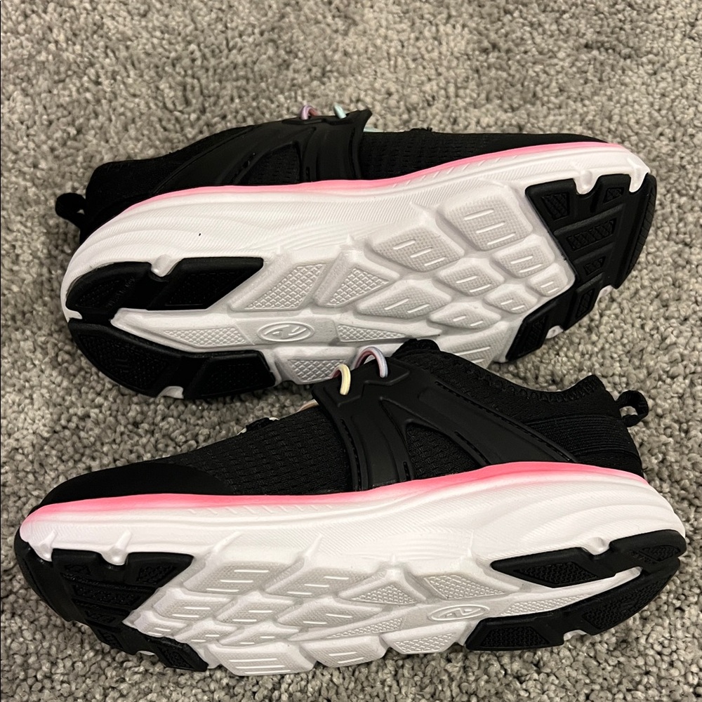 Athletic Works kids size 11 sneakers - Picture 4 of 9